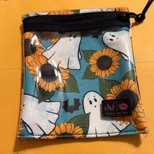 Makeup Junkie clear jewelry pouch